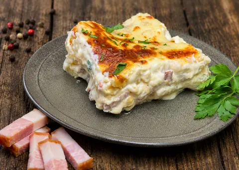 Cartofi carbonara