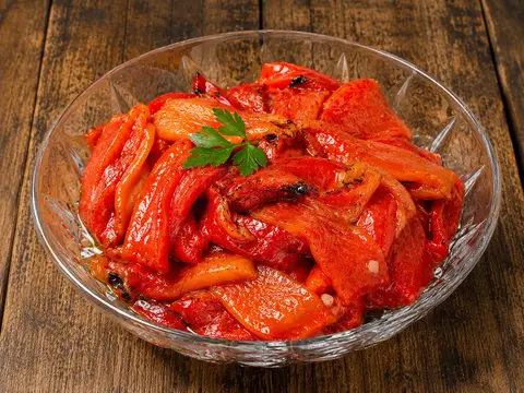 Salată de ardei copt