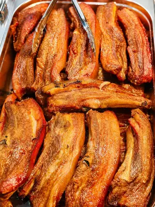 Coastă caramelizată