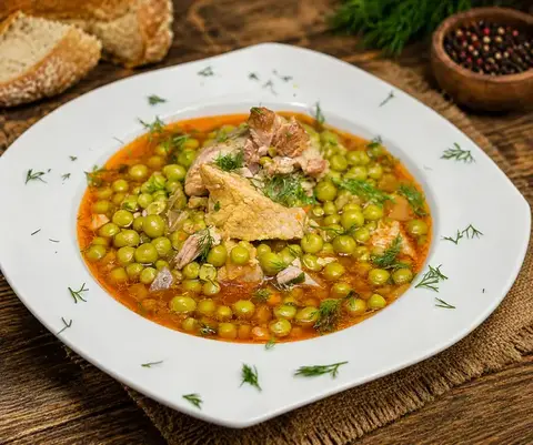 Mazăre cu carne de porc