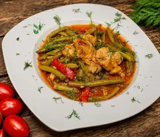 Fasole verde cu carne de porc