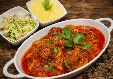 Chifteluțe de pui marinate